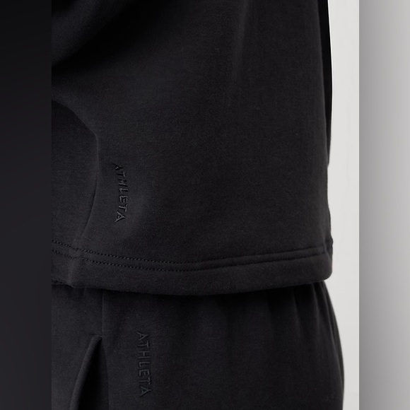 NWT Athleta Forever Fleece Dolman Crop Sweatshirt Size Small Black - Picture 3 of 8